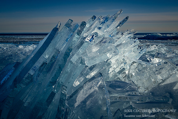 Blue Ice piled up, vertical, Stoney Point