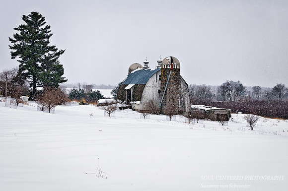 Barn with 2 silos, winter