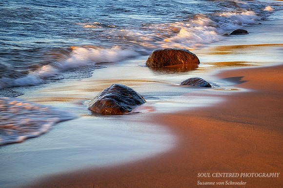 Beach, rocks and waves, early Nov. '25 2