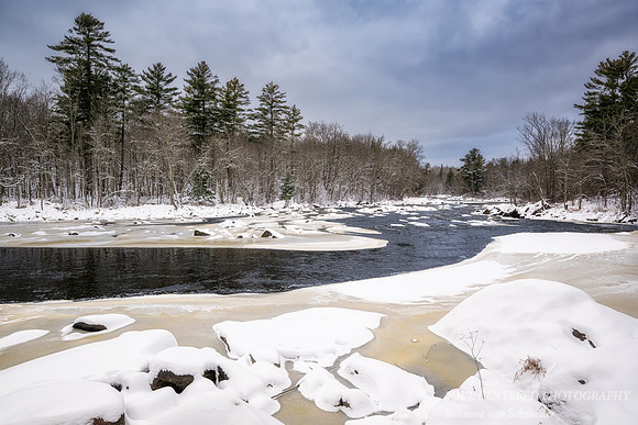 Flambeau River starting to freeze up