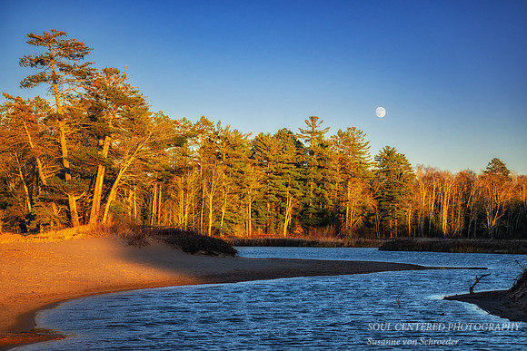 Moon rising, Sand Bay, Nov. '25 2