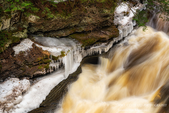 Presque Isle River with icicles, up close