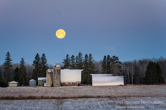 Full moon setting, March '21 2