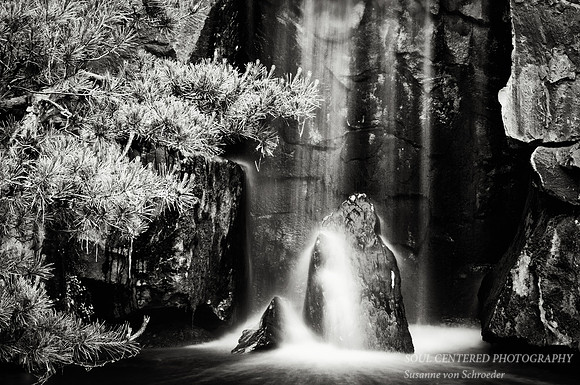 Falls & Rock, B&W