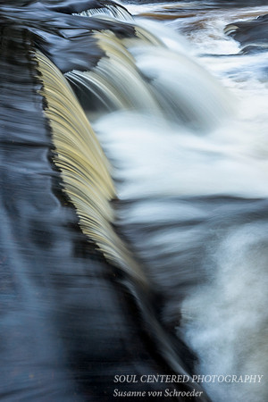 Bond Falls, close-up
