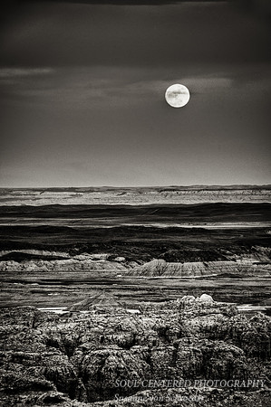 Badlands moon, bw