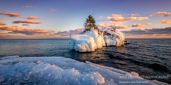 Hollow Rock at sunset, panorama