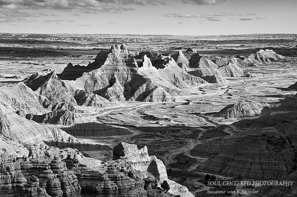 Badlands, Sheep Maountain, bw