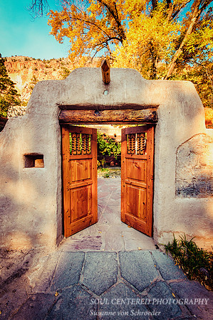 Bandelier, doors