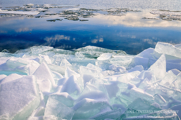 Ice and water abstract